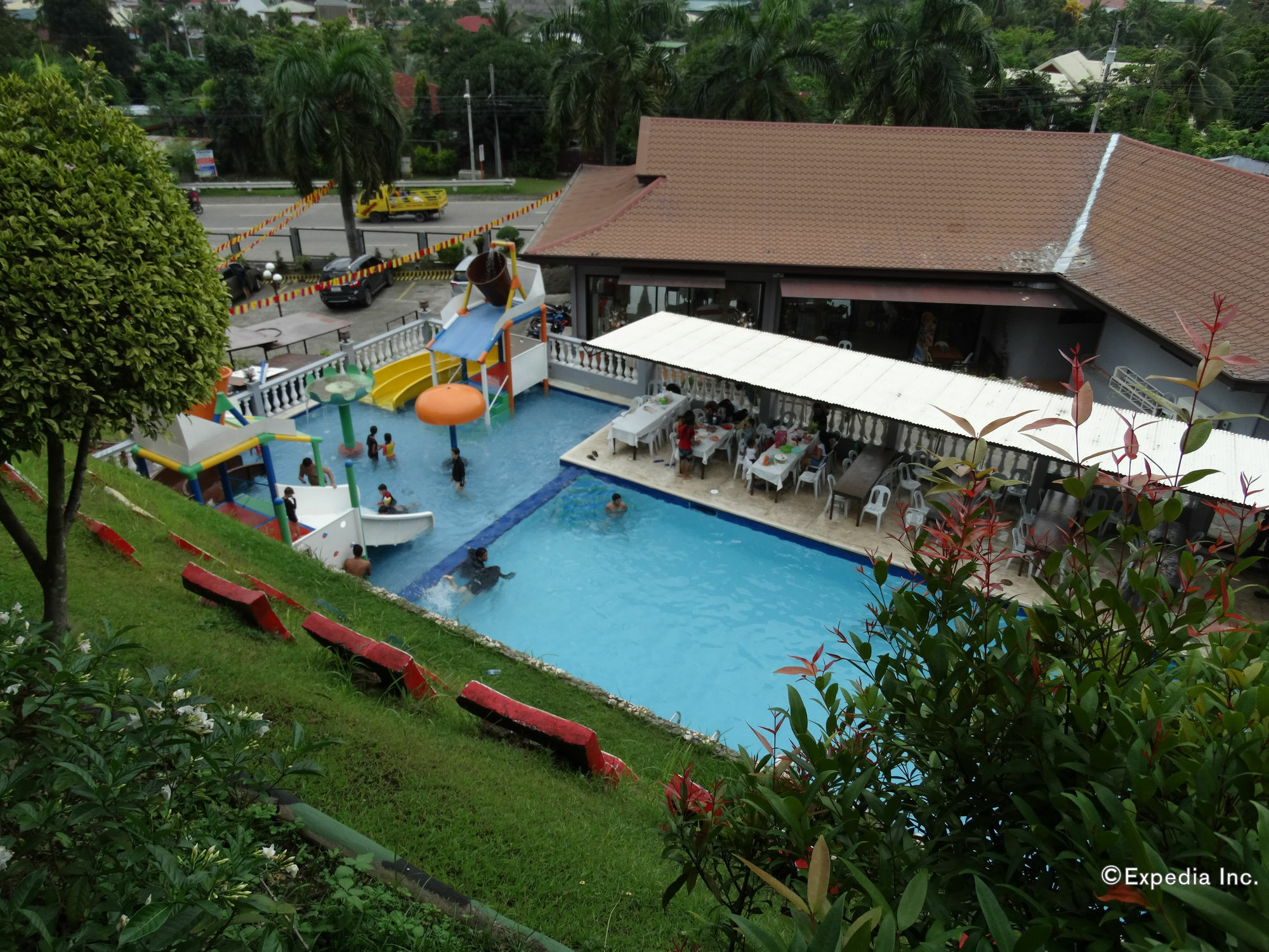 Djapanese Tunnel Family Resort Davao Exterior photo